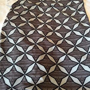 Geometric Patterned Pencil Skirt NWT Lularoe Cassie 2X